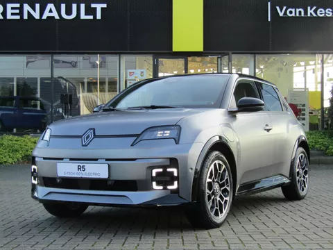 Renault 5 52kWh 150pk comfort range Roland Garros / Harman Kardon / *Nu uit voorraad leverbaar*