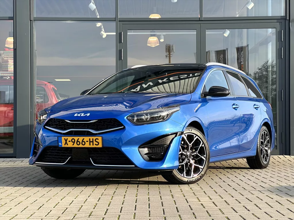 KIA Ceed Sw 1.0 T-GDi 120pk GT-Line | Trekh. | Schuifdak | Cam. | Stoel + Stuurverw. | DAB | Carplay | Alcantara | NL Auto |