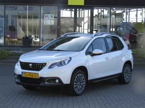 PEUGEOT 2008 1.2 PureTech 110pk Blue Lion / Trekhaak / Navigatie / Cruise-Control