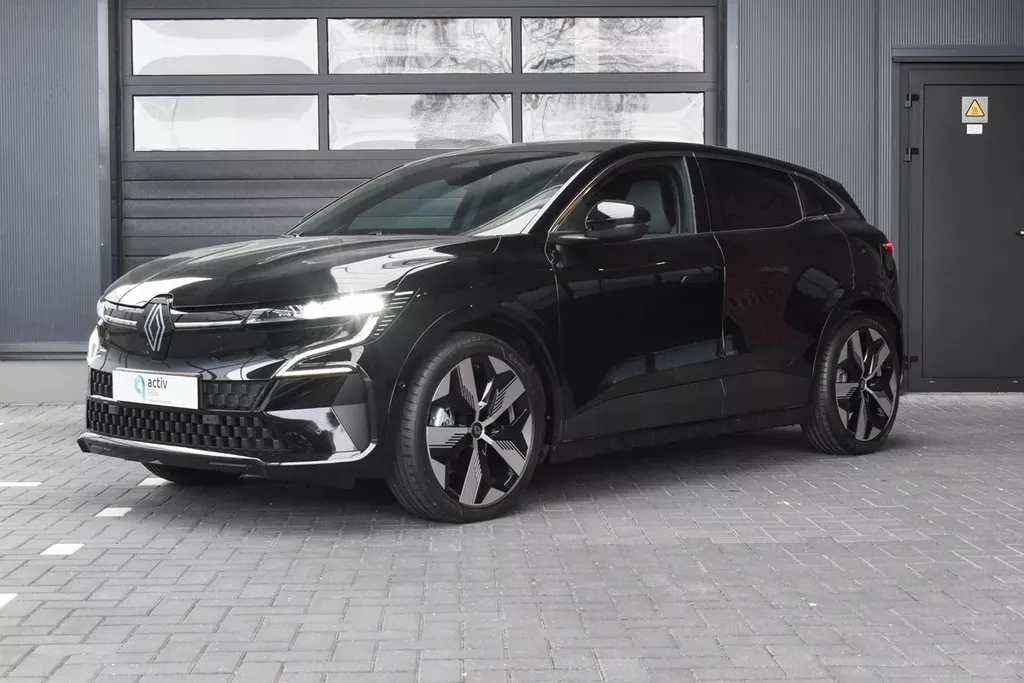 RENAULT Megane 60kWh 220pk comfort range Business Edition***Uit Voorraad Leverbaar***