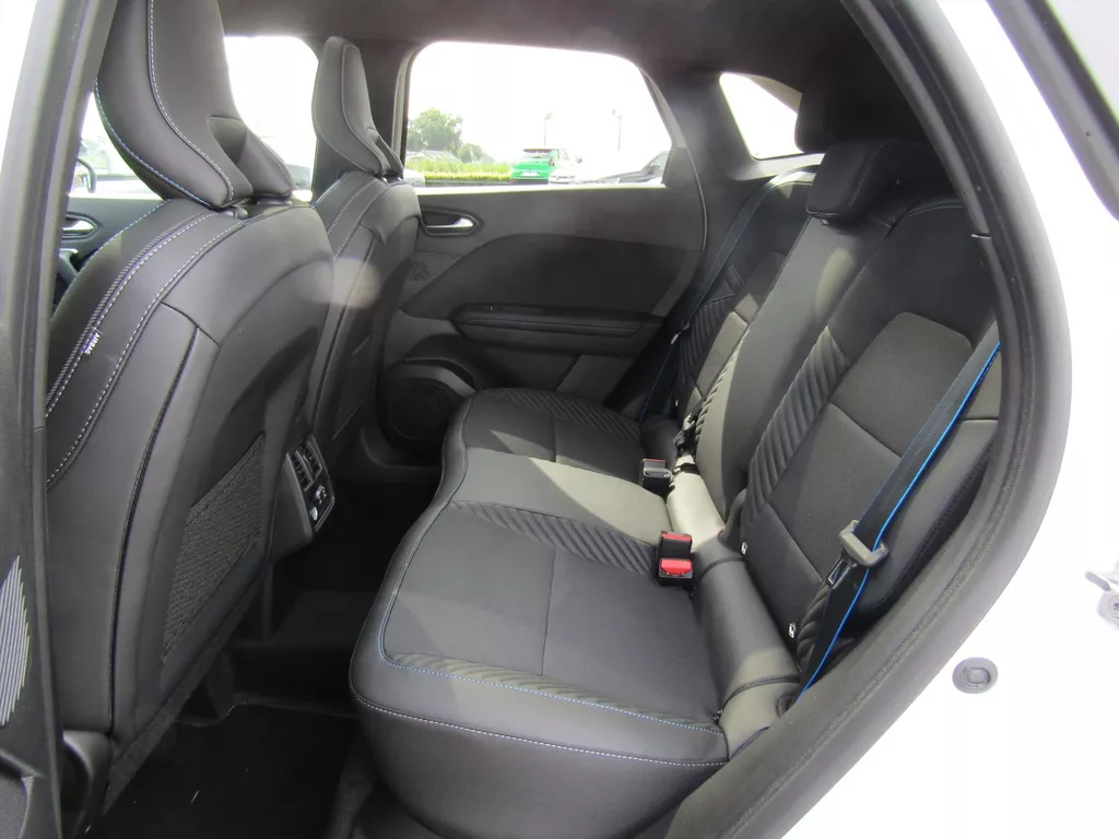 RENAULT Symbioz 1.6 E-Tech full hybrid 160pk Aut Esprit Alpine / Panoramadak / Harman Kardon / Pack Winter RENAULT Symbioz 1.6 E-Tech full hybrid 160pk Aut Esprit Alpine / Panoramadak / Harman Kardon / Pack Winter