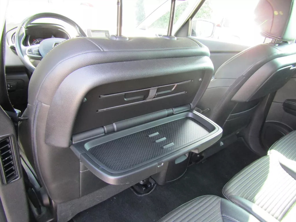 Renault Scénic 1.2 TCe 130pk Intens / Trekhaak / Navigatie / Camera / Blindspot Renault Scénic 1.2 TCe 130pk Intens / Trekhaak / Navigatie / Camera / Blindspot