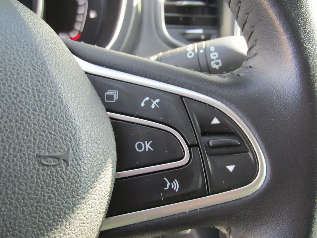 Renault Scénic 1.2 TCe 130pk Intens / Trekhaak / Navigatie / Camera / Blindspot Renault Scénic 1.2 TCe 130pk Intens / Trekhaak / Navigatie / Camera / Blindspot