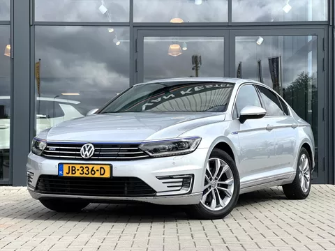Volkswagen Passat 1.4 TSI PHEV 218pk GTE Highline | Afn. Trekh. | Nav. | Cam. | Stoelverw. | HUD | Carplay | Keyless | Alcantara-Leer |