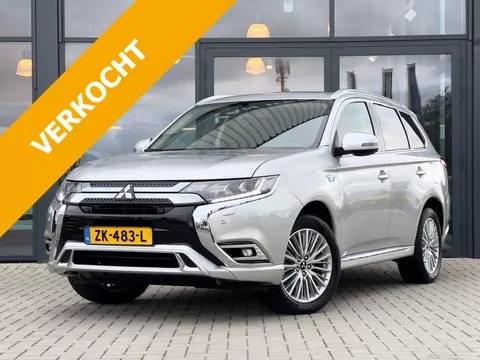 Mitsubishi Outlander 2.4 DOHC PHEV 240pk 4WD Intense+ | Trekhaak | Schuifdak | Cam. | Stoelverw. | 1e Eig. | NL Auto |