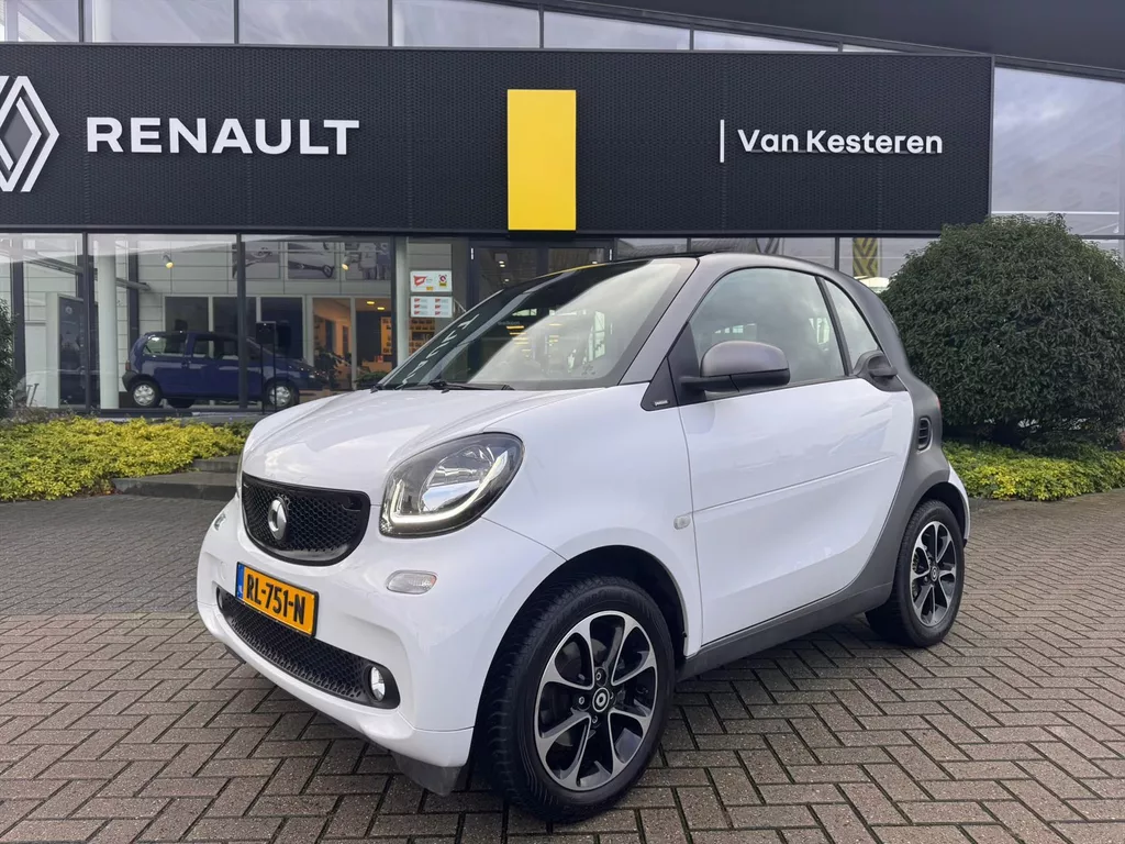 SMART Fortwo 1.0 71pk  Passion / Panodak / Clima / NL-Auto SMART Fortwo 1.0 71pk  Passion / Panodak / Clima / NL-Auto