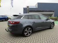 RENAULT Megane 1.6 TCe 205pk EDC GT / Trekhaak / Head Up Display / Stoelverwarming / Navigatie / Camera Foto