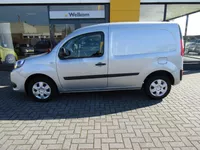 RENAULT Kangoo 1.5 dCi 95pk Work Edition / Bumpers in kleur / Cruise- Control Foto