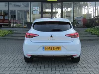 RENAULT Clio 1.6 E-Tech Hybrid 140pk Intens / Trekhaak(afneembaar) Pack Winter / Nav / Blindspot / Camera / Nieuwstaat Foto