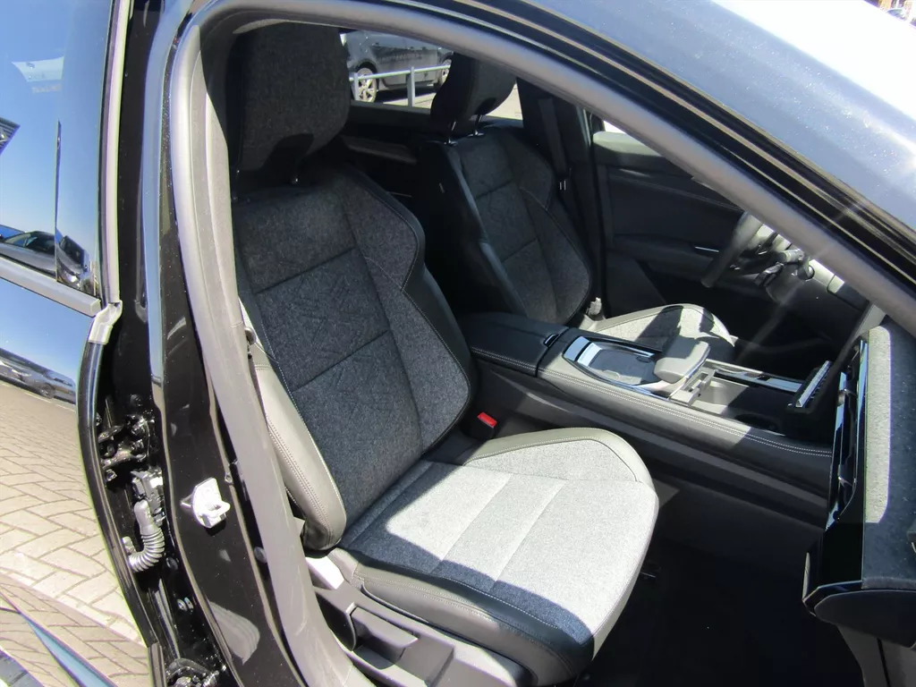 Renault Rafale E-Tech full hybrid 200pk Aut Techno / Stuur-Stoelverwarming / elektrisch bedienbare achterklep Renault Rafale E-Tech full hybrid 200pk Aut Techno / Stuur-Stoelverwarming / elektrisch bedienbare achterklep