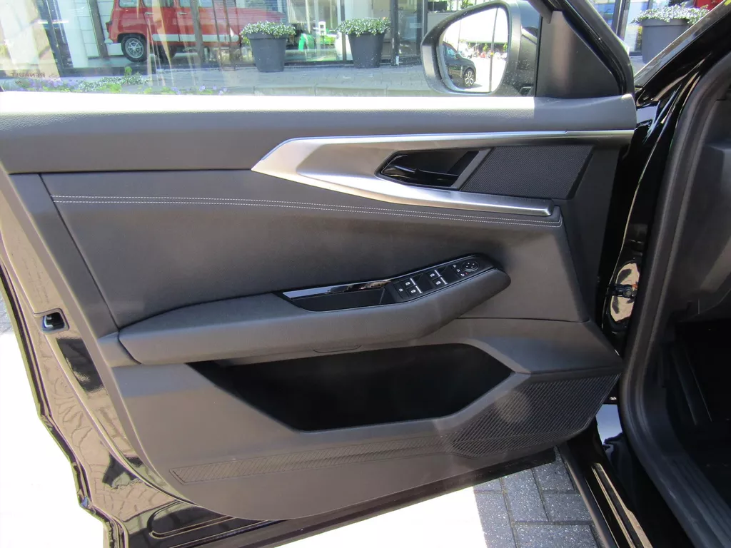 Renault Rafale E-Tech full hybrid 200pk Aut Techno / Stuur-Stoelverwarming / elektrisch bedienbare achterklep Renault Rafale E-Tech full hybrid 200pk Aut Techno / Stuur-Stoelverwarming / elektrisch bedienbare achterklep