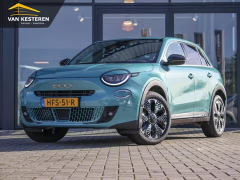 FIAT 600 1.2 Hybrid 110 pk Aut La Prima | Cam. | Leer | El. Achterkl. | Stoelverw. | Massage | NAV. | Carplay | NL Auto |