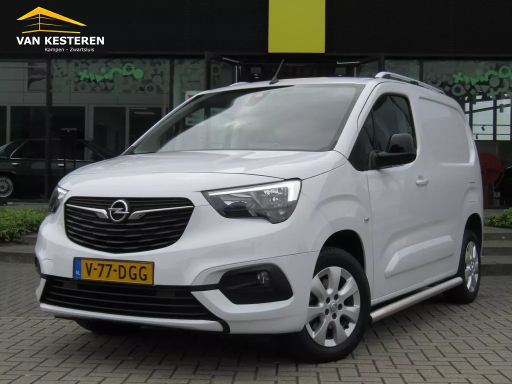 OPEL Combo Cargo GB 1.5 Diesel 131pk  L1H1 Aut Edition / Trekhaak / Navigatie / Camera / Stoelverwarming / Nieuwstaat