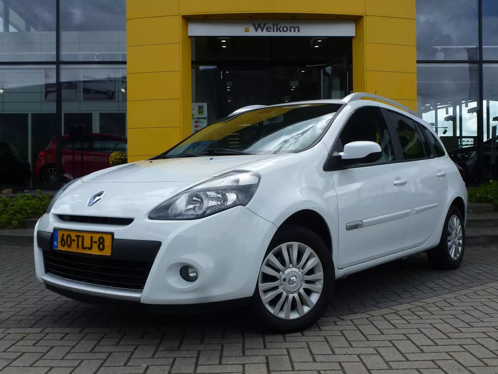 RENAULT Clio 1.2 TCE 100 pk Collection / Trekhaak / Ecc / Lmv / Cruise-Control / Compleet dealer O.H.