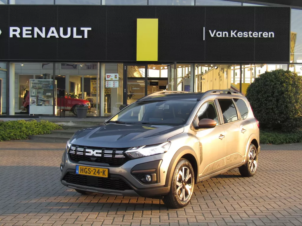 DACIA Jogger 1.0 TCe 110pk 7pl Extreme / Navigatie / Camera / Blindspotwarning